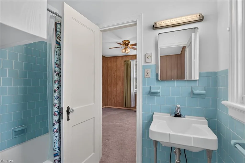 624 Briarfield RD, NEWPORT NEWS VA 23605 - Photo 4