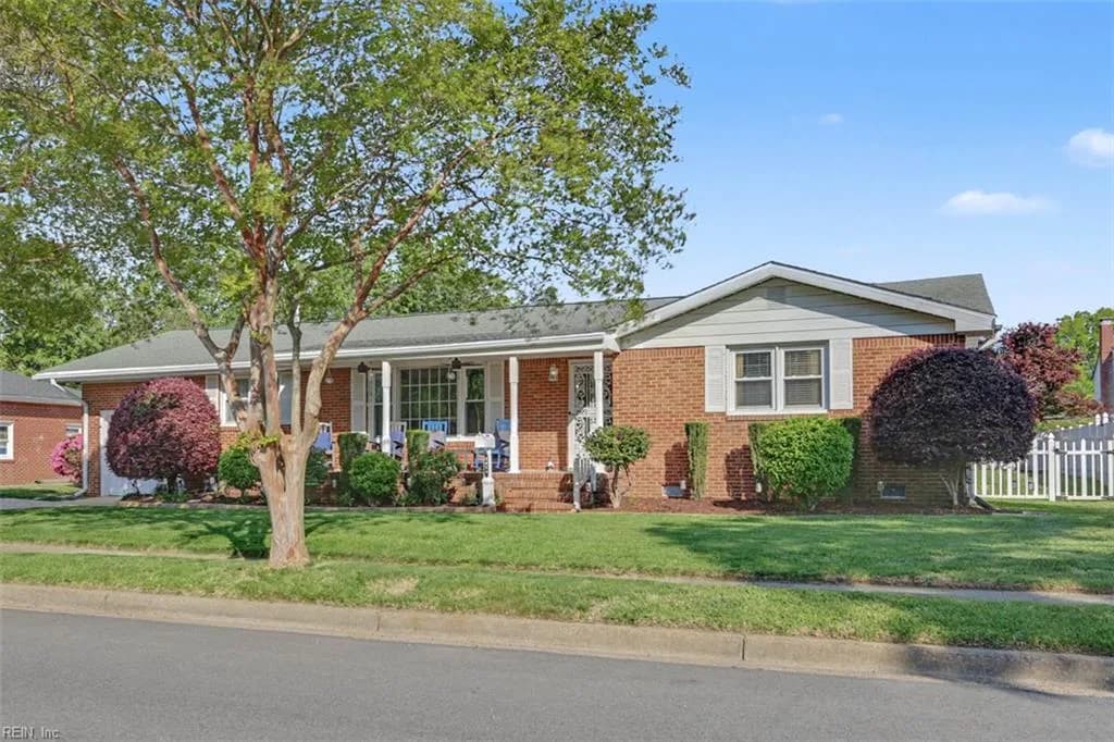 2424 Blueberry RD, NORFOLK VA 23518 - Main photo