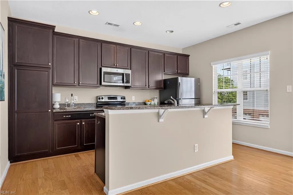 4150 Seafarer AVE, NORFOLK VA 23518 thumb 10