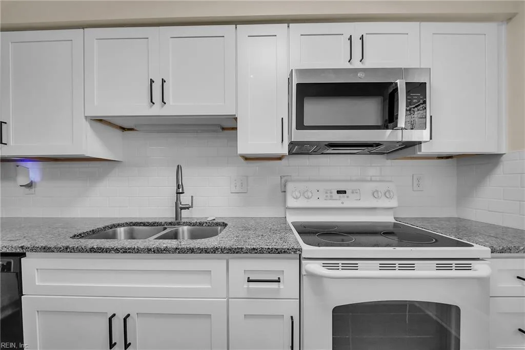 8530 Tidewater Drive DR #204, NORFOLK VA 23503 thumb 9