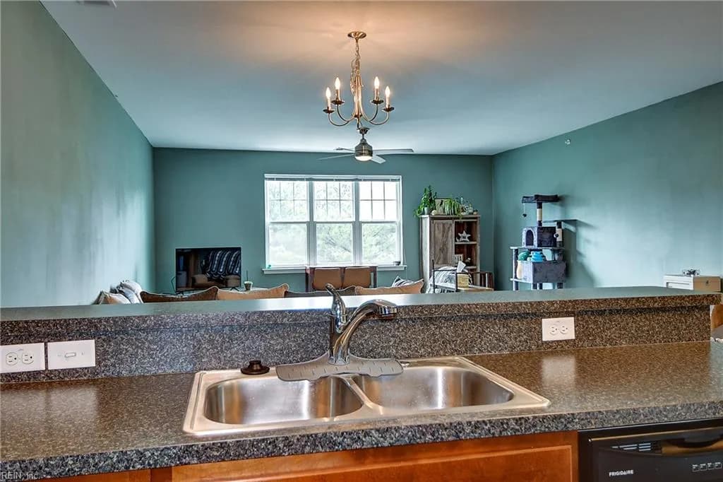 4316 Hillingdon BND #305, CHESAPEAKE VA 23321 - Photo 4