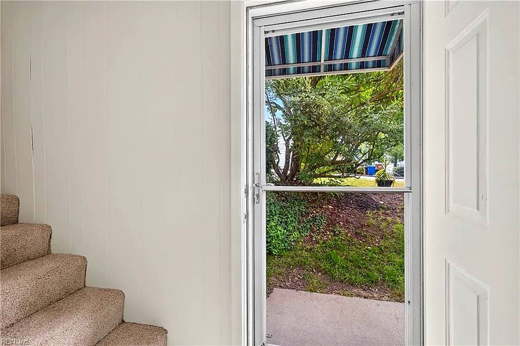 112 55th ST #B, VIRGINIA BEACH VA 23451 - Photo 3