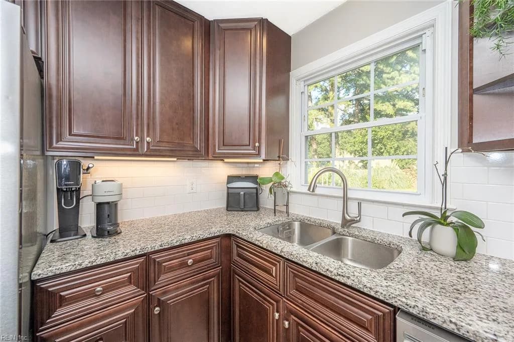 1089 Saint Julian DR, CHESAPEAKE VA 23323 thumb 12