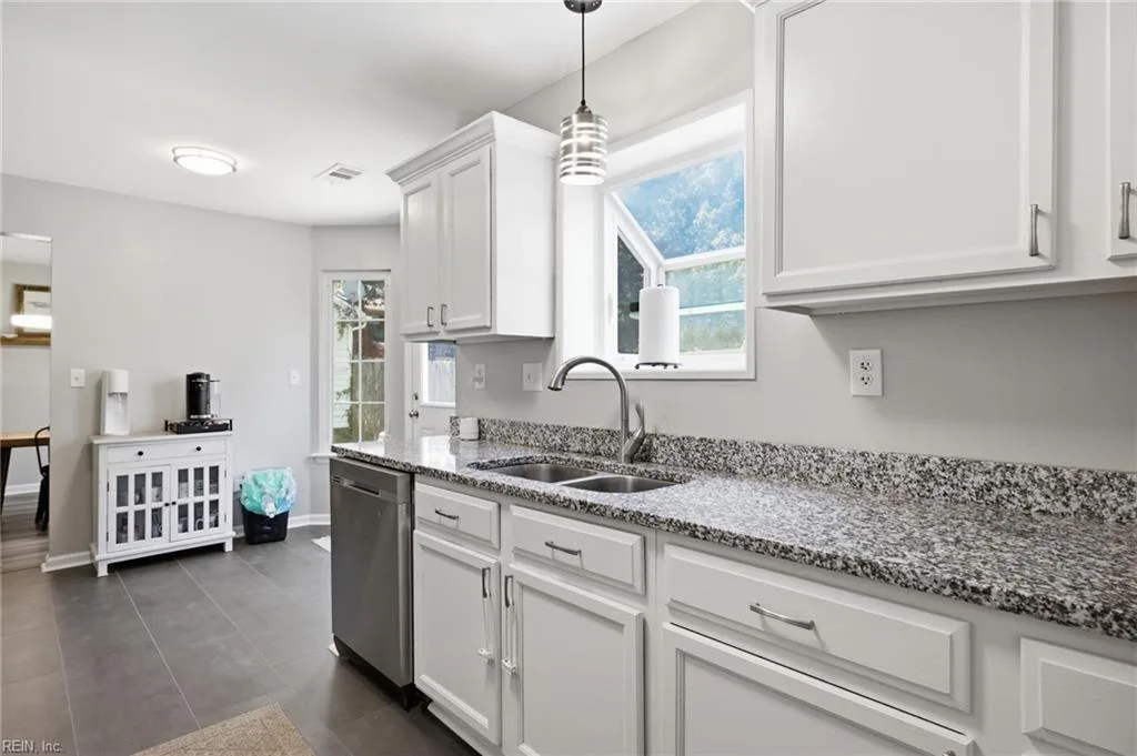 352 Circuit LN, NEWPORT NEWS VA 23608 thumb 10