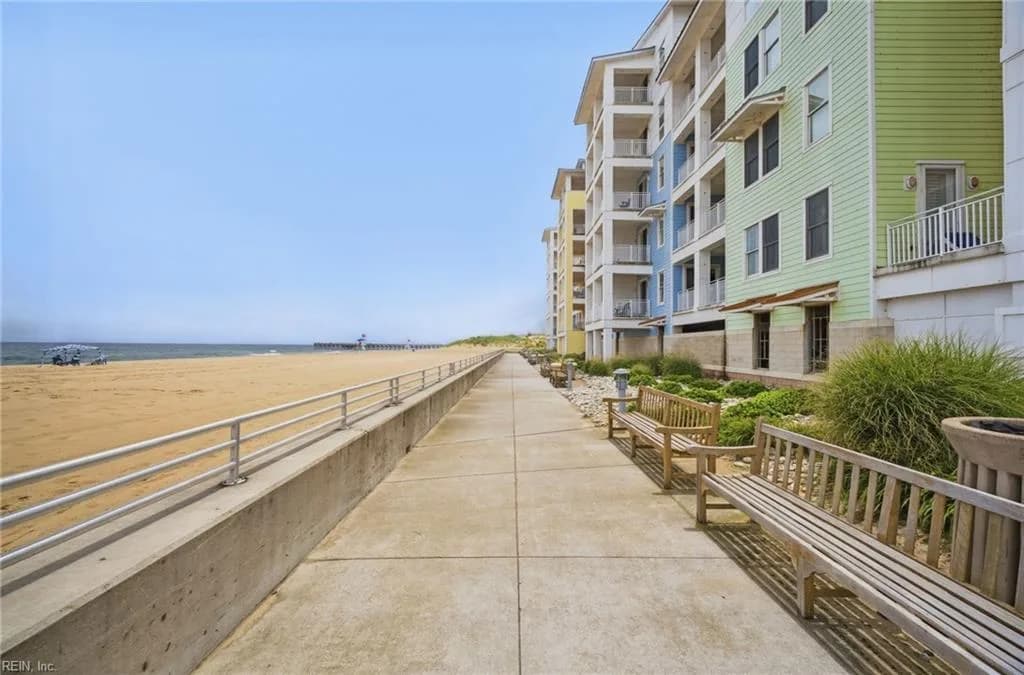3738 Sandpiper RD #122B, VIRGINIA BEACH VA 23456 - Main photo