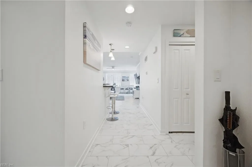 3738 Sandpiper RD #122B, VIRGINIA BEACH VA 23456 - Photo 4