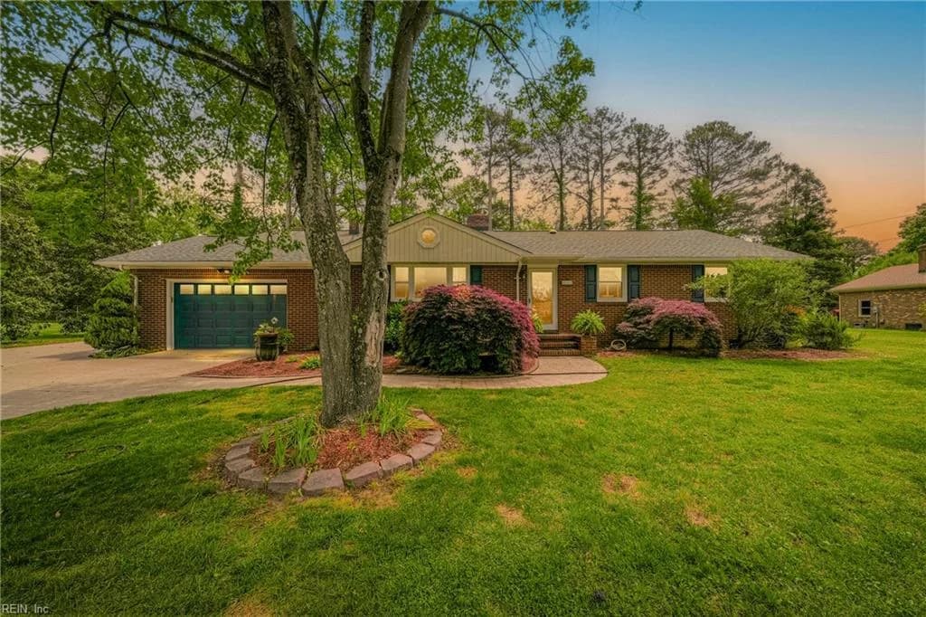 103 Ashley RD, CHESAPEAKE VA 23322 - Photo 2