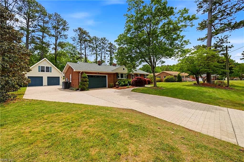 103 Ashley RD, CHESAPEAKE VA 23322 - Photo 3