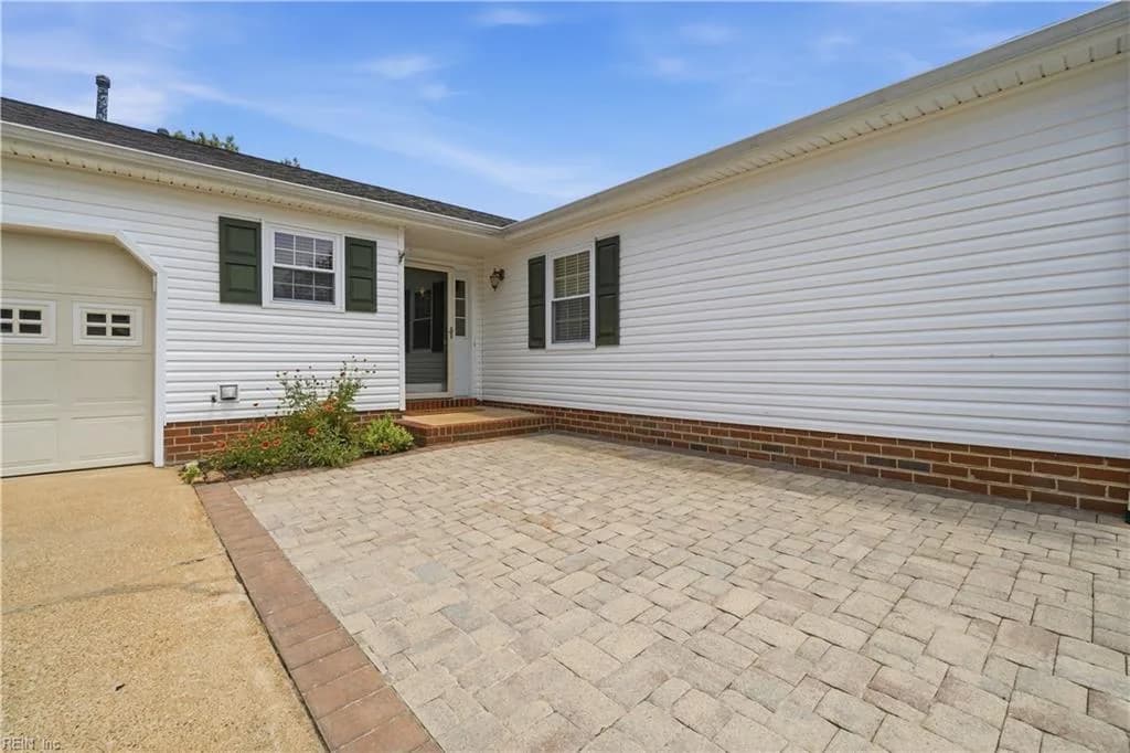 884 Daimler DR, VIRGINIA BEACH VA 23454 - Photo 3