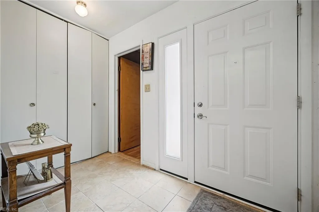 611 Charlton DR, HAMPTON VA 23666 thumb 9