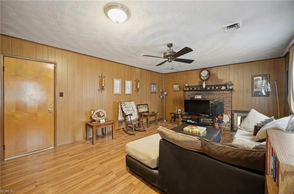 611 Charlton DR, HAMPTON VA 23666 thumb 10