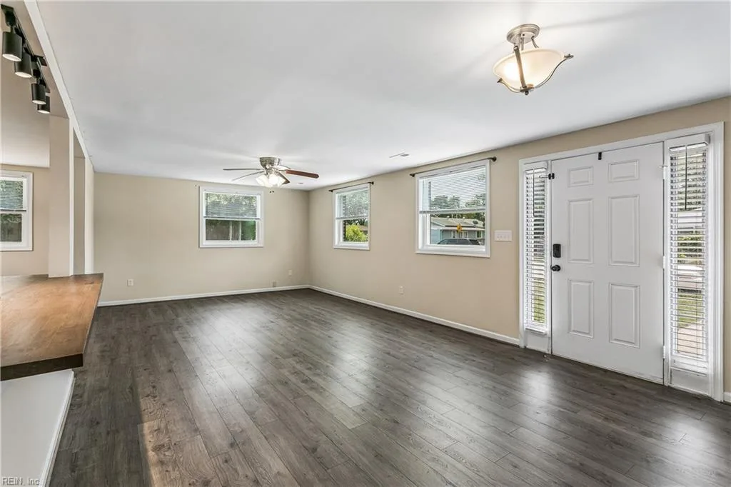 2022 Winfree RD, HAMPTON VA 23663 thumb 8