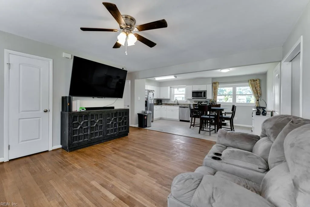 3036 Bomar DR, CHESAPEAKE VA 23321 thumb 6