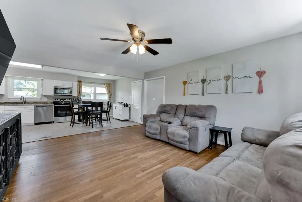 3036 Bomar DR, CHESAPEAKE VA 23321 thumb 7