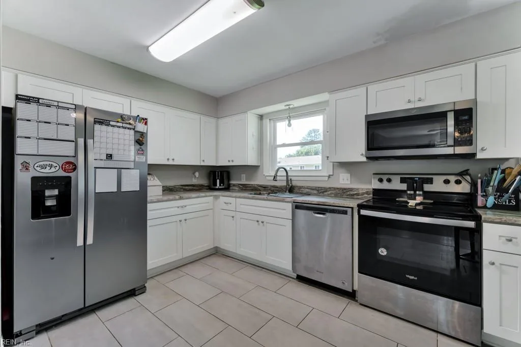 3036 Bomar DR, CHESAPEAKE VA 23321 thumb 9