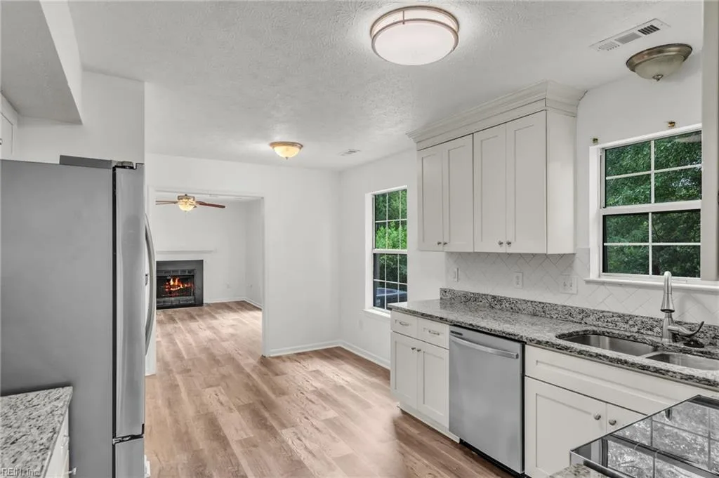 60 Tupelo CIR, HAMPTON VA 23666 thumb 7