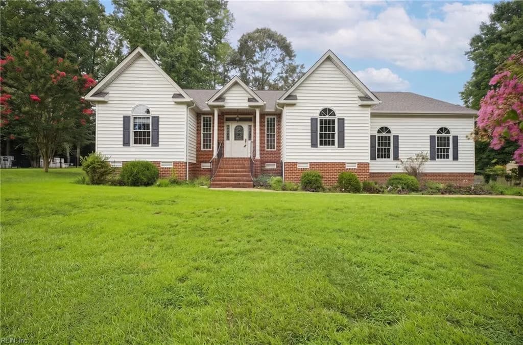 4916 Westmoreland DR, WILLIAMSBURG VA 23188 - Photo 3