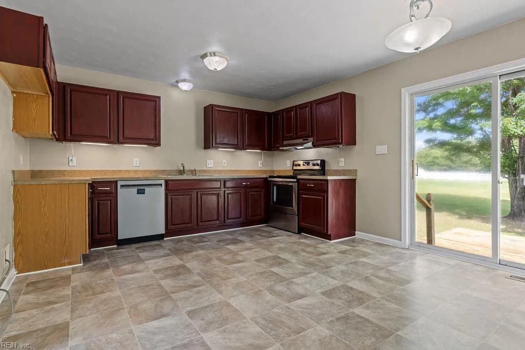 30153 Camp PW, COURTLAND VA 23837 thumb 12