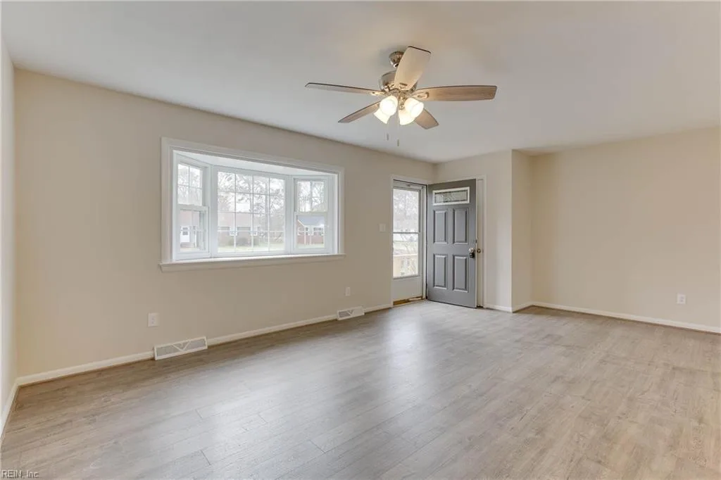 213 Clemwood PW, HAMPTON VA 23669 thumb 7