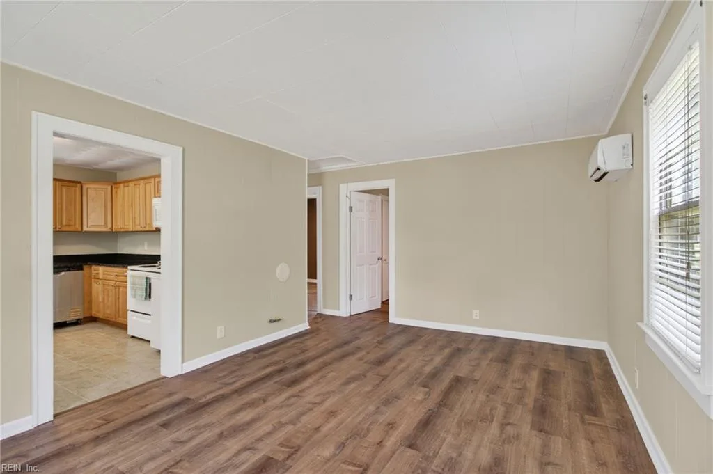 121 Lucas AVE, NORFOLK VA 23502 thumb 6