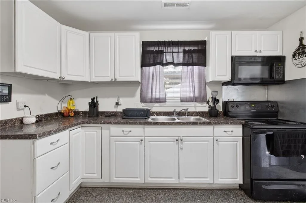 4017 Garwood AVE, PORTSMOUTH VA 23701 thumb 11