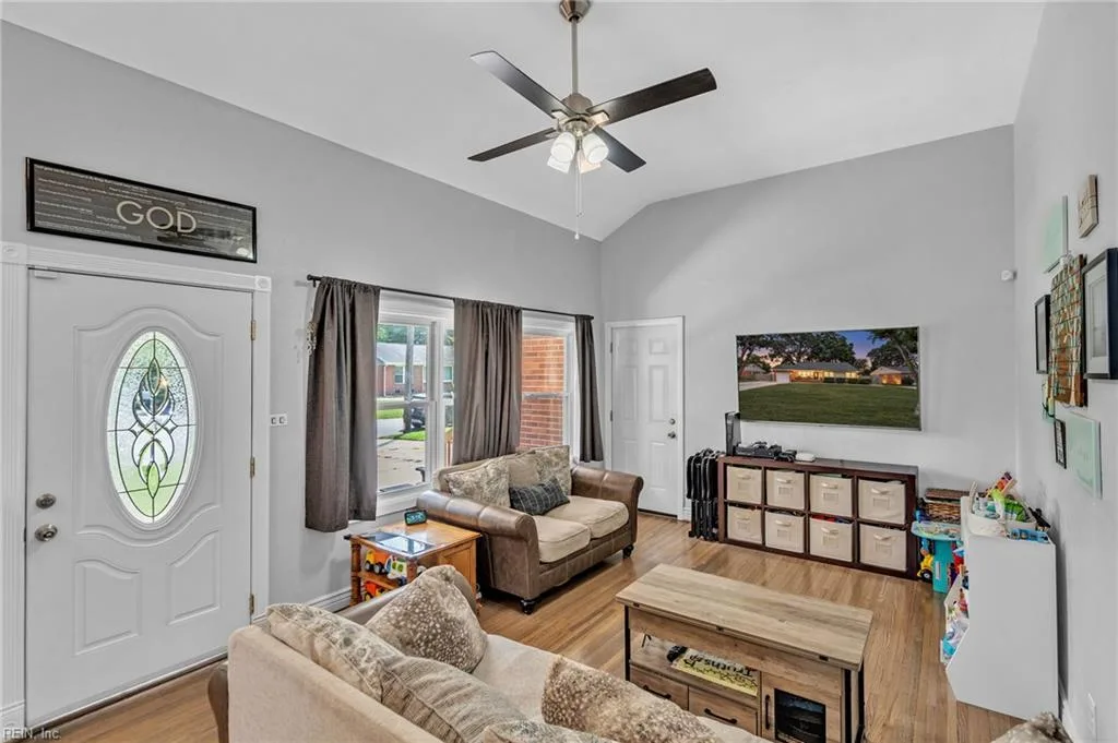 1740 Skyline DR, NORFOLK VA 23518 thumb 6