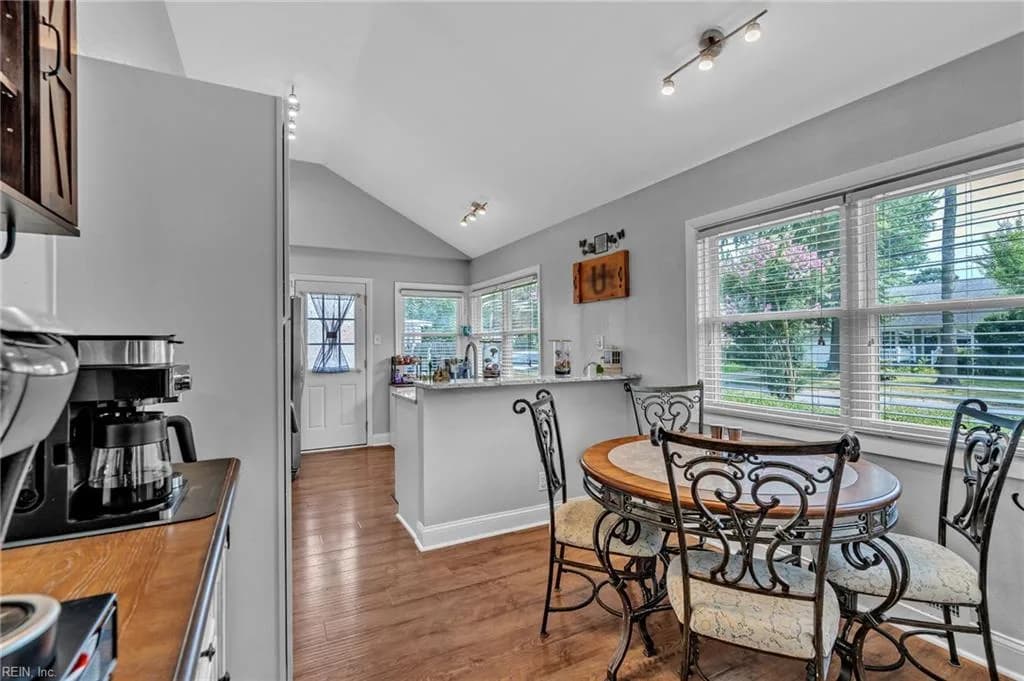 1740 Skyline DR, NORFOLK VA 23518 thumb 9