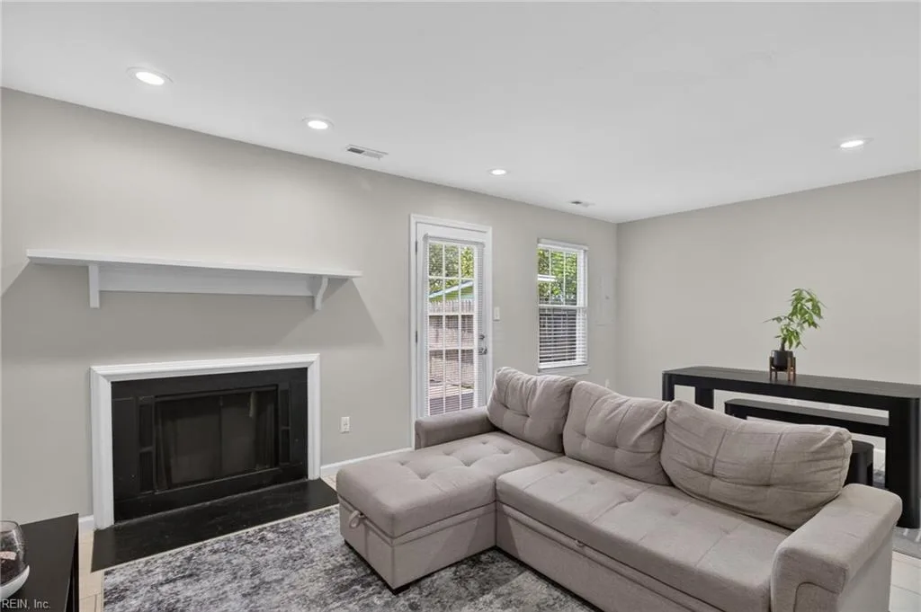 1513 Benton CT, VIRGINIA BEACH VA 23453 thumb 9