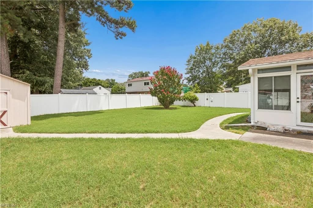 702 Essex Park DR, HAMPTON VA 23669 thumb 7