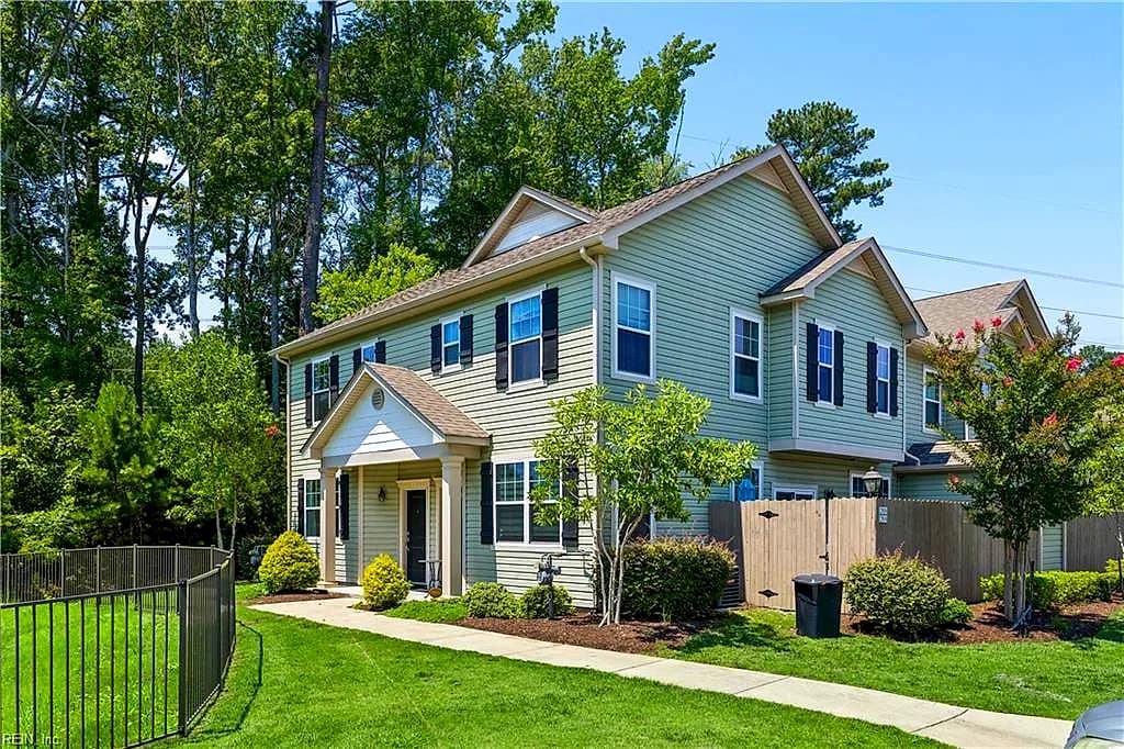 2806 Baldwin DR, CHESAPEAKE VA 23321 - Photo 3