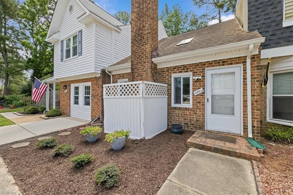 1803 Sechrist CT, VIRGINIA BEACH VA 23454 - Photo 2