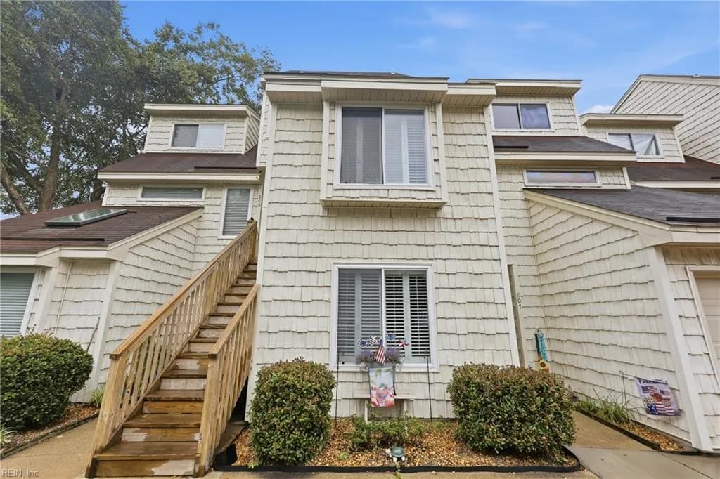 805 Virginia CT, VIRGINIA BEACH VA 23451 - Photo 2