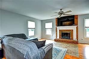 858 Waters RD, CHESAPEAKE VA 23322 thumb 8