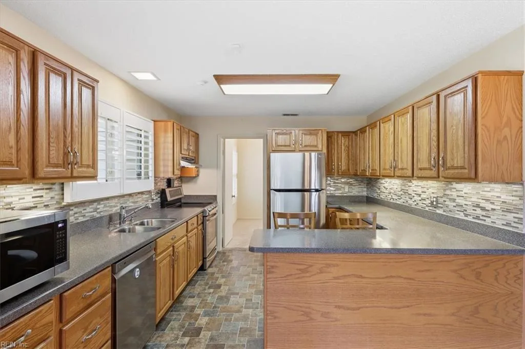 5204 Shorebreeze CT, VIRGINIABEACH VA 23464 thumb 7