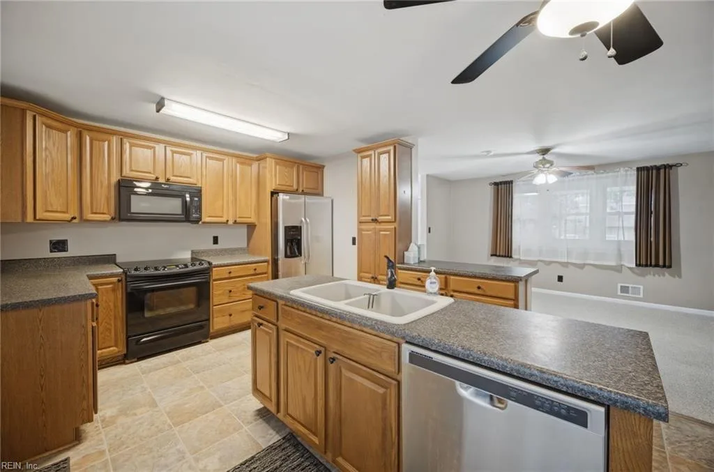 2600 Janson DR, CHESAPEAKE VA 23321 thumb 11