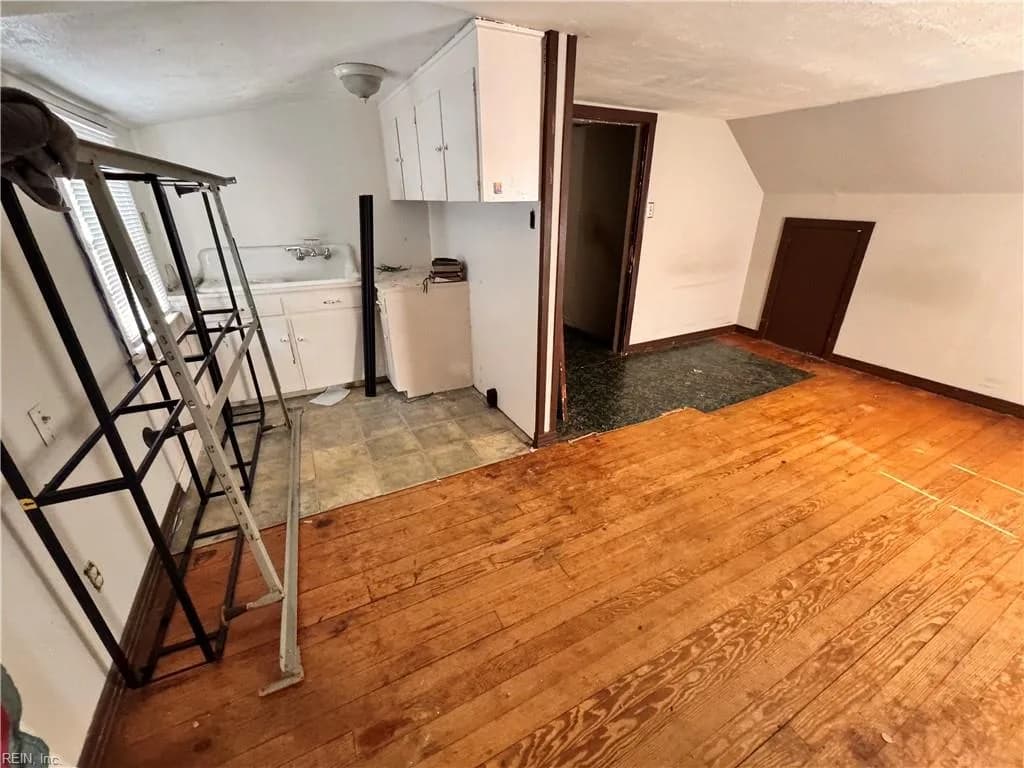 124 Chichester AVE, HAMPTON VA 23669 thumb 6
