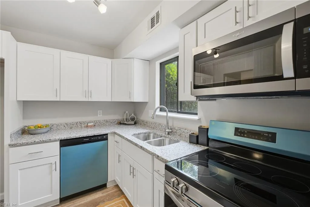 115 Windsor Pines WAY #C, NEWPORT NEWS VA 23608 - Photo 4