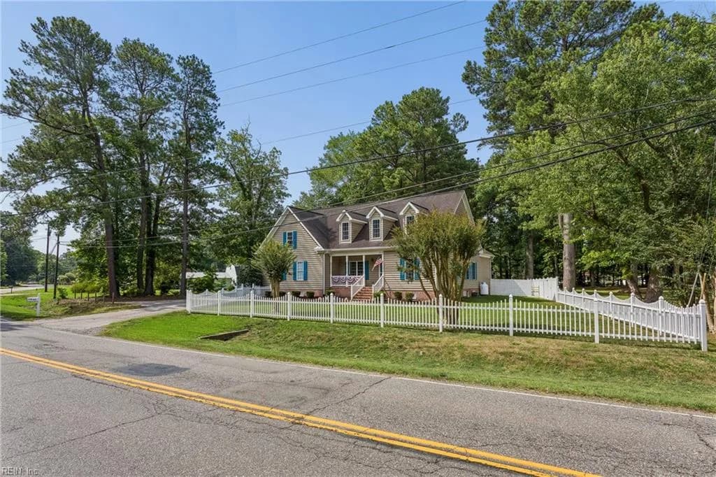2616 Seaford RD, SEAFORD VA 23696 - Photo 3