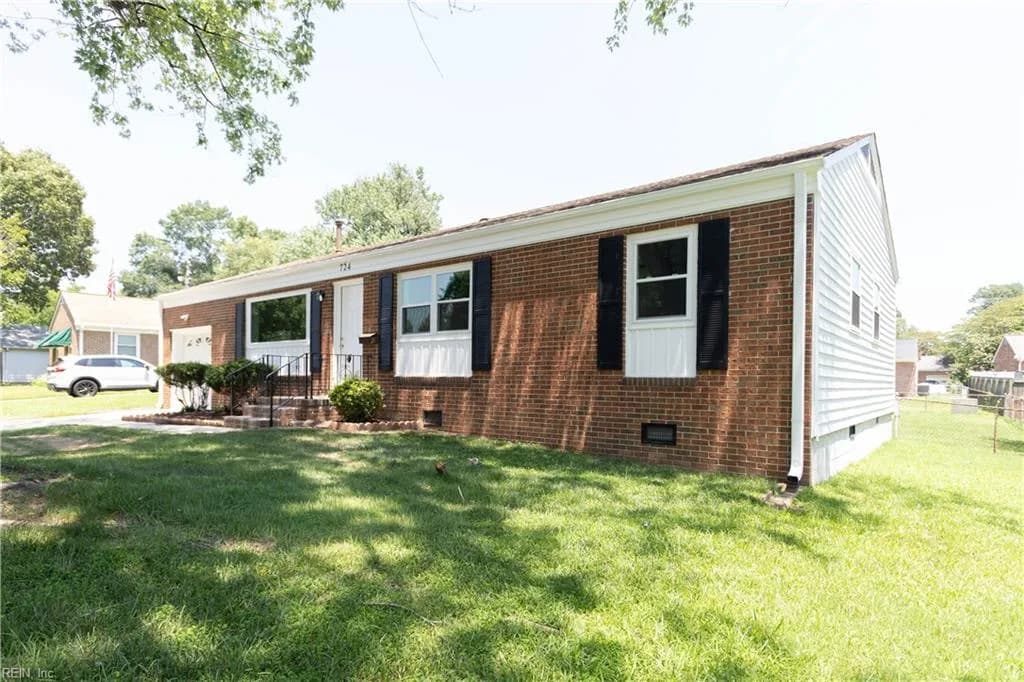 724 Lucas Creek RD, NEWPORT NEWS VA 23602 - Photo 3