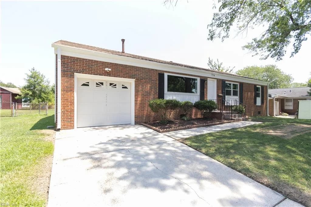 724 Lucas Creek RD, NEWPORT NEWS VA 23602 - Photo 4