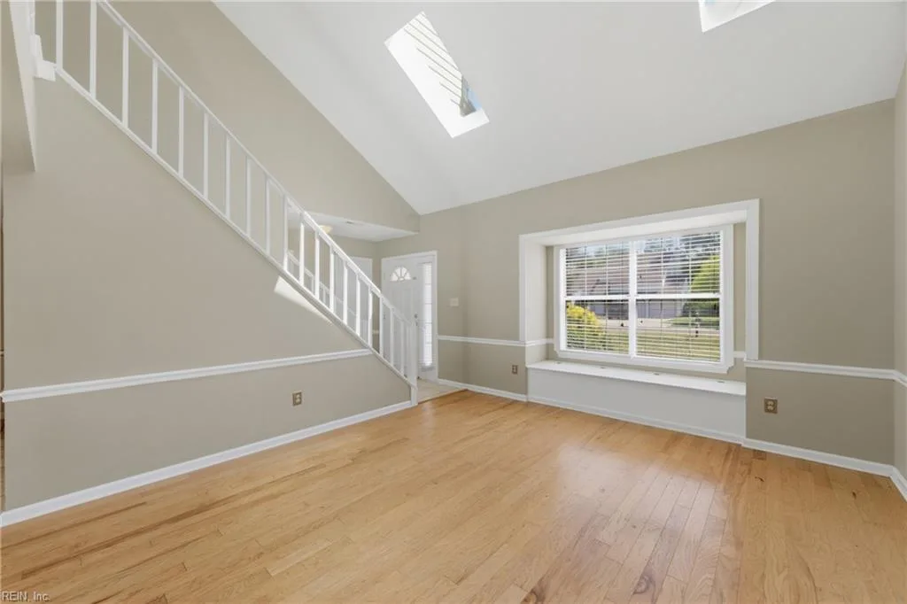 304 Susan Newton LN, YORKTOWN VA 23693 thumb 8