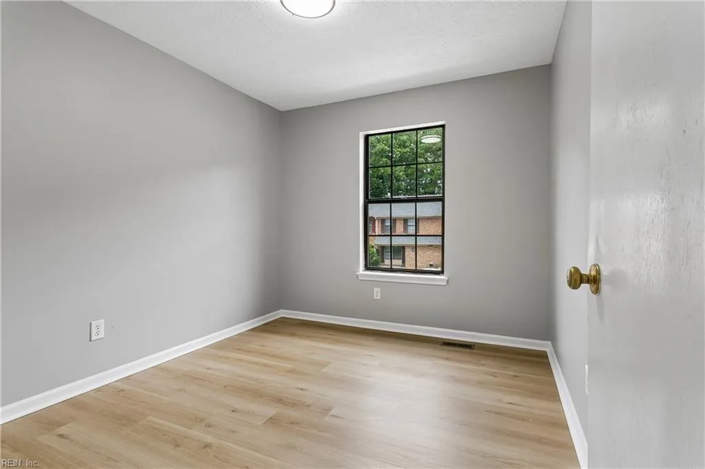 359 Deputy LN #F, NEWPORTNEWS VA 23608 thumb 12