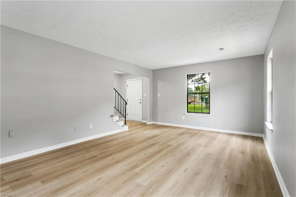 359 Deputy LN #F, NEWPORTNEWS VA 23608 thumb 6