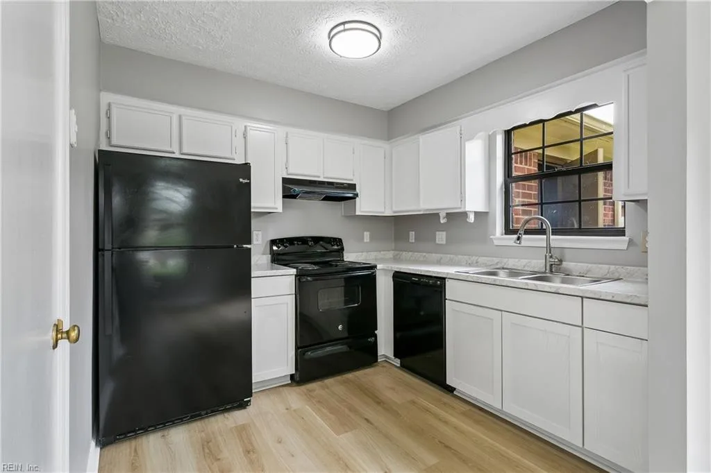 359 Deputy LN #F, NEWPORTNEWS VA 23608 thumb 10