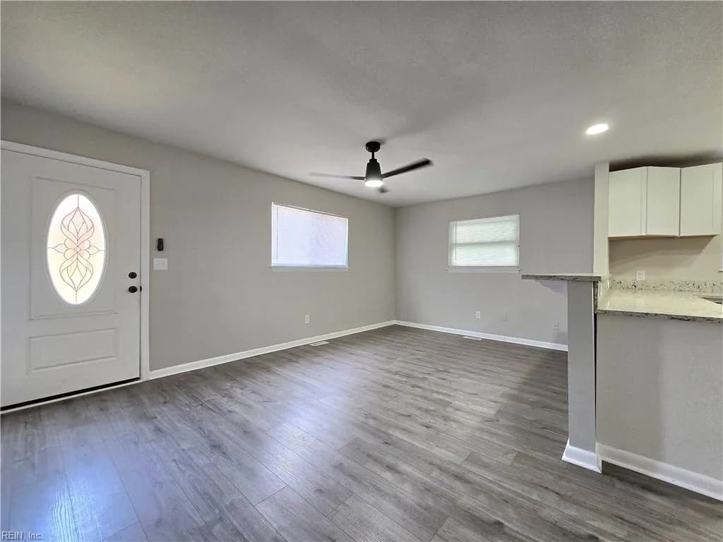 651 26th ST, NEWPORT NEWS VA 23607 - Photo 4