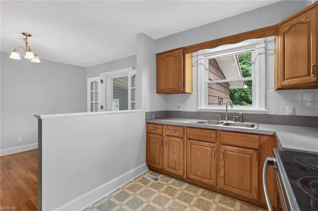 8560 Culfor CRES, NORFOLK VA 23503 thumb 12