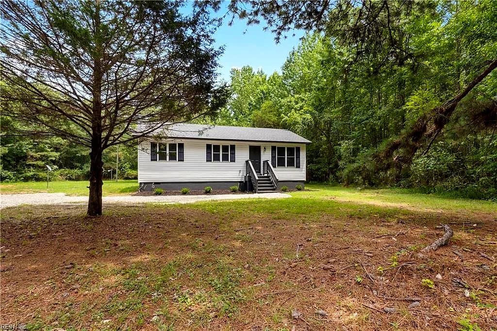 2239 Stratton Major RD, SHACKLEFORDS VA 23156 - Main photo