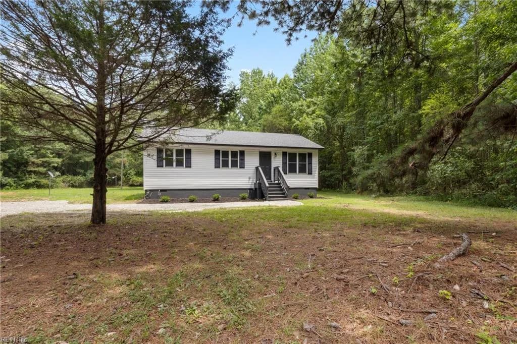 2239 Stratton Major RD, SHACKLEFORDS VA 23156 - Main photo