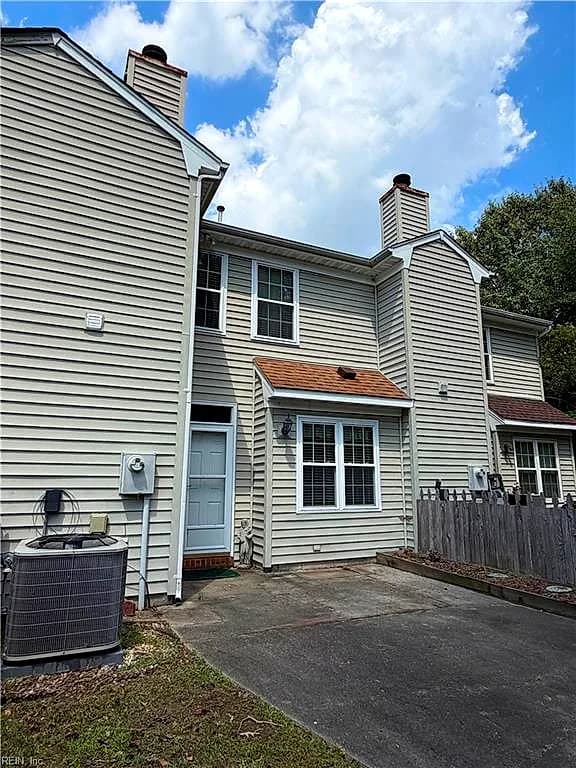 709 Montrose CT, CHESAPEAKE VA 23320 - Photo 3