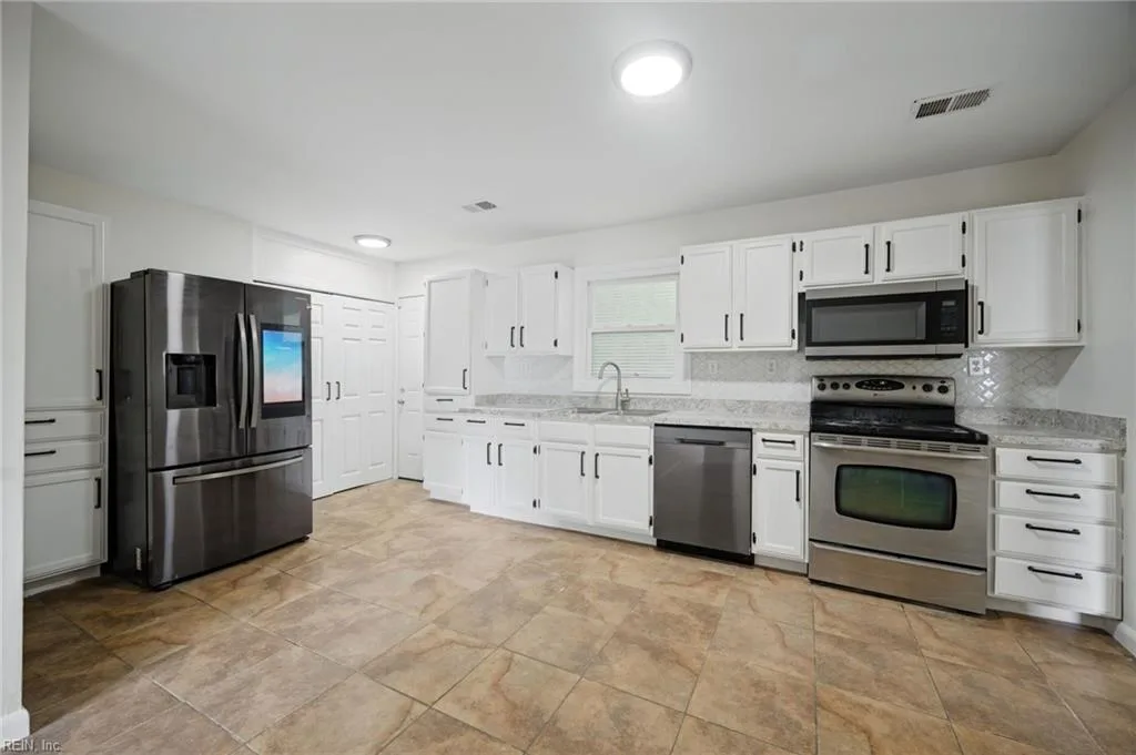 7416 Davidson ST, NORFOLK VA 23513 thumb 7